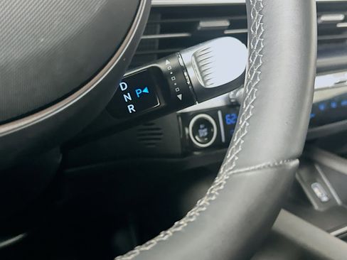 Used 2024 Hyundai Ioniq 6 SE RWD image 25