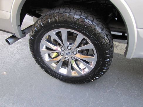Used 2017 Ford F150 Lariat RWD image 28
