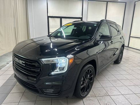 Certified 2024 GMC Terrain SLE w/ Driver Convenience Package AWD/4WD image 13