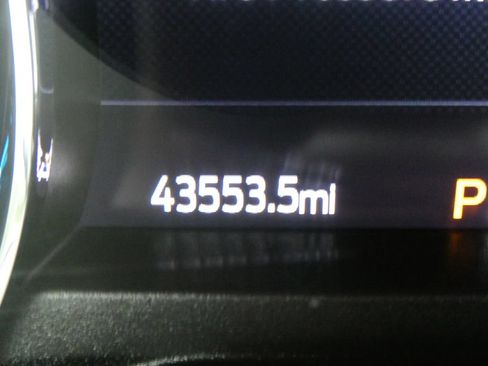 Used 2022 Ford F250 Lariat w/ Black Appearance Package AWD/4WD image 35