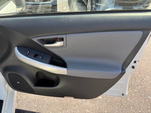 Used 2013 Toyota Prius Four w/ Deluxe Solar Roof Pkg image 36