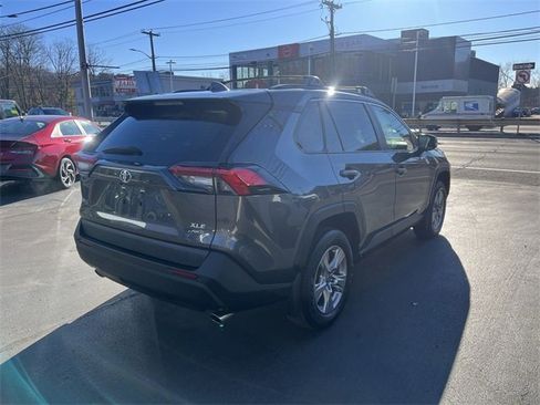 Used 2022 Toyota RAV4 XLE image 8