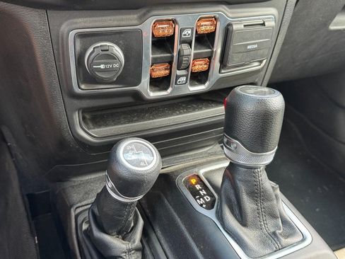 Used 2021 Jeep Wrangler Unlimited Sport AWD/4WD image 21