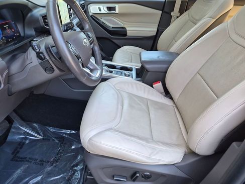 Used 2020 Ford Explorer Platinum w/ Premium Technology Package AWD/4WD image 9