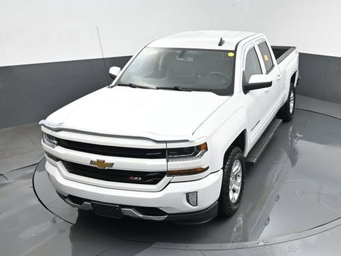 Used 2018 Chevrolet Silverado 1500 LT w/ All Star Edition AWD/4WD image 20