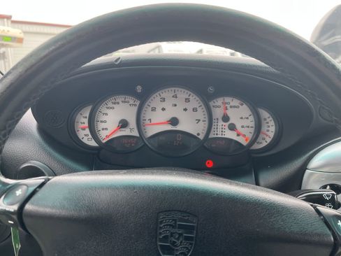 Used 2000 Porsche 911 Carrera 4 image 17