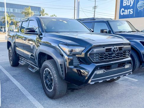 Used 2024 Toyota Tacoma TRD Off-Road AWD/4WD image 3