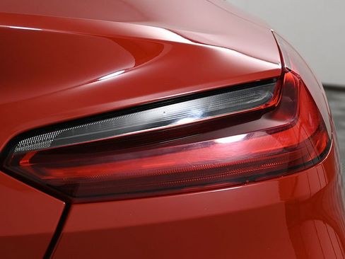 Used 2025 BMW Z4 M40i w/ Premium Package image 21
