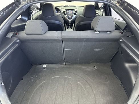 Used 2017 Hyundai Veloster Value Edition image 35