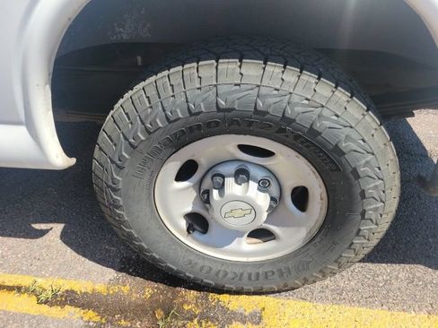 Used 2008 Chevrolet Express 2500 RWD image 9