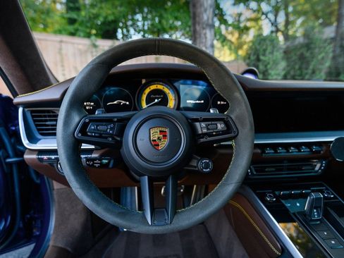 Used 2022 Porsche 911 Turbo S image 16