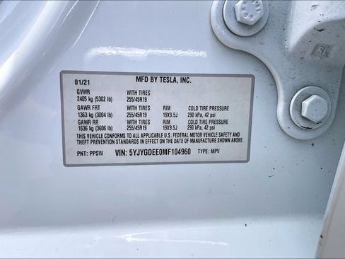 Used 2021 Tesla Model Y Long Range AWD/4WD image 30