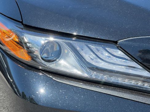 Used 2024 Toyota Camry XSE FWD image 11