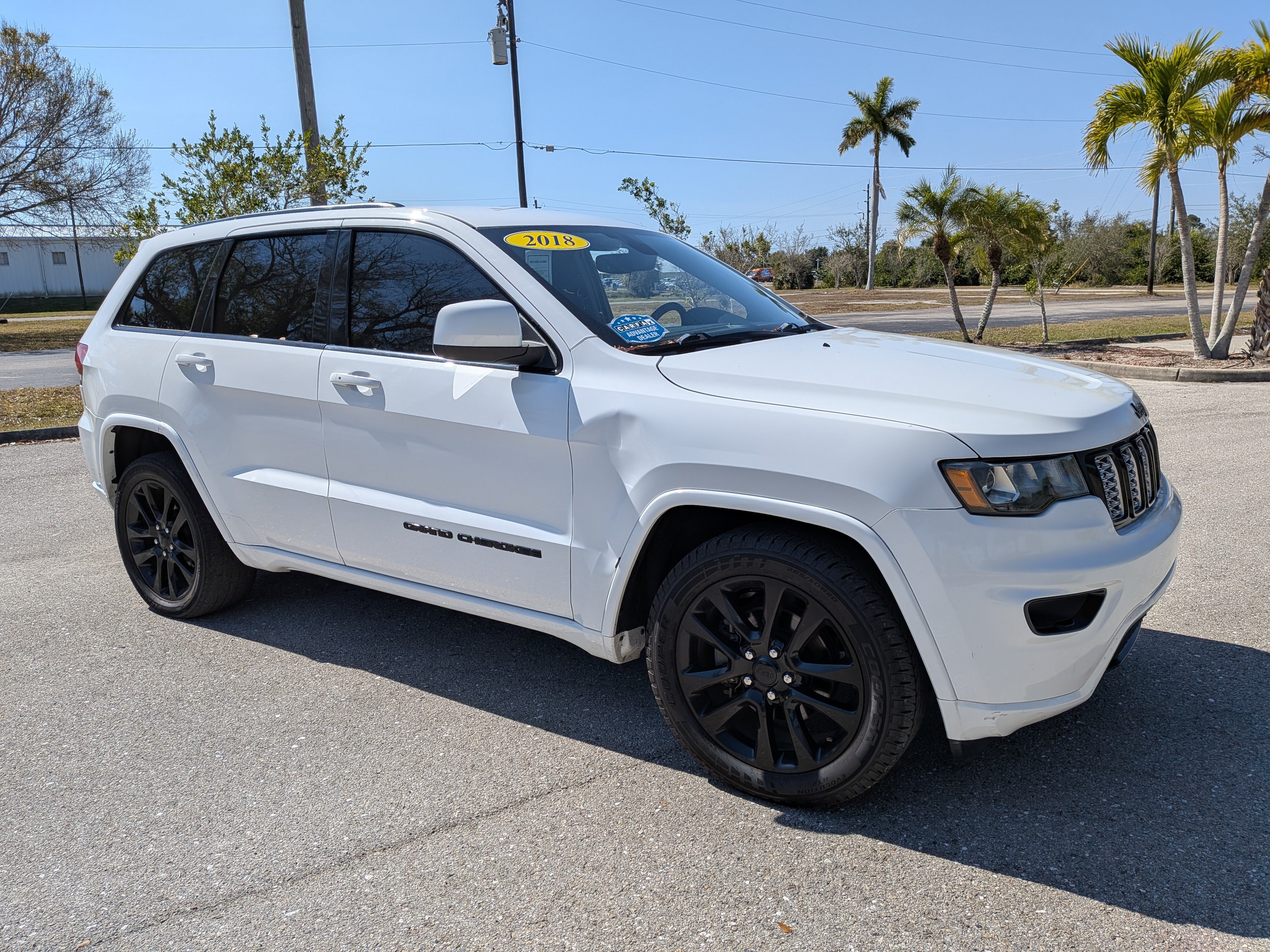 Used 2018 Jeep Grand Cherokee Altitude RWD image 2
