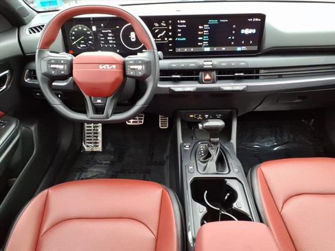 Used 2025 Kia K4 GT-Line Turbo image 11