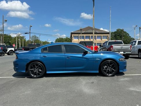 Used 2023 Dodge Charger R/T w/ Blacktop Package RWD image 10