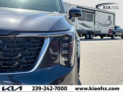 New 2026 Kia Sorento S image 9