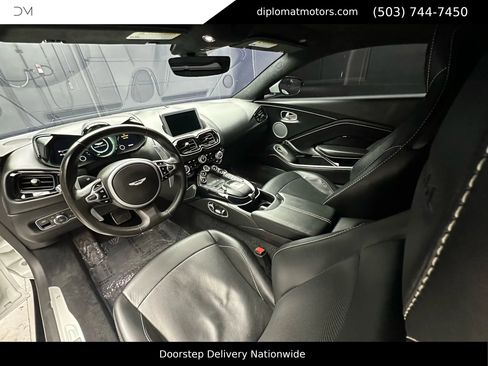Used 2020 Aston Martin V8 Vantage Coupe image 16