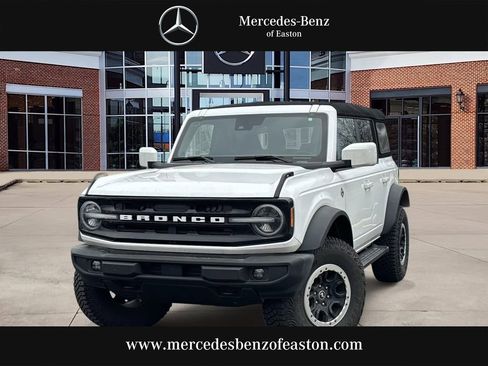 Used 2024 Ford Bronco Outer Banks w/ Sasquatch Package image 1