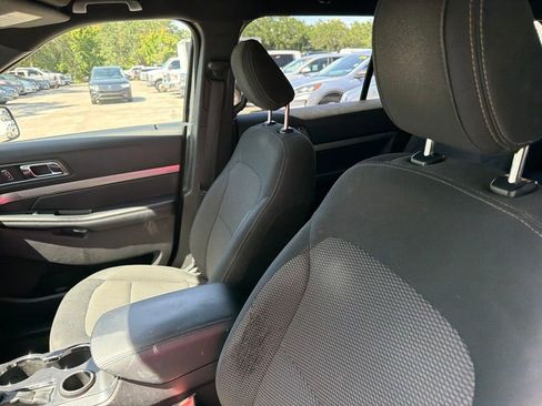Used 2018 Ford Explorer XLT w/ Class II Trailer Tow Package FWD image 10