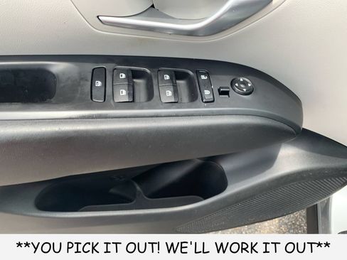 Used 2022 Hyundai Tucson SEL FWD image 12