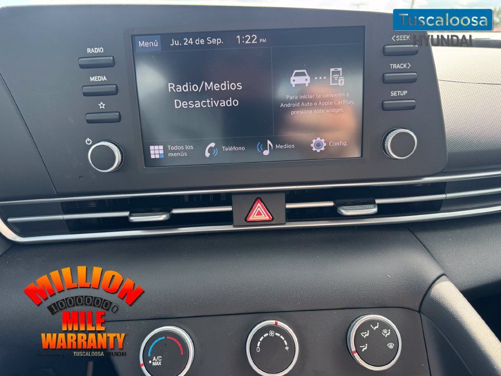 Used 2025 Hyundai Elantra SE FWD image 11