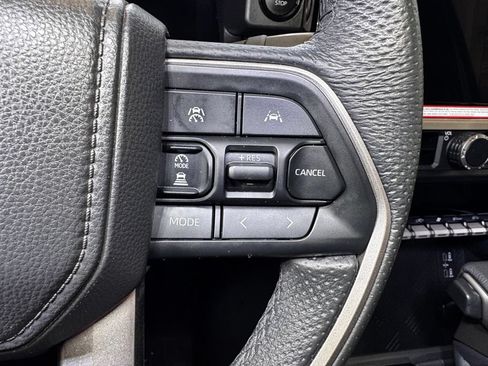 Certified 2025 Toyota Tacoma Limited AWD/4WD image 28