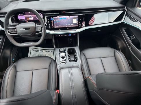 Used 2024 Jeep Wagoneer Launch Edition image 28