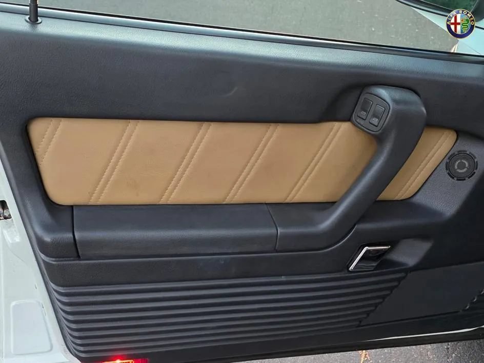 Used 1995 Alfa Romeo 164 LS FWD image 10