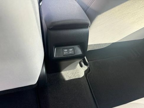 Used 2023 Toyota Corolla LE w/ LE Premium Package FWD image 29