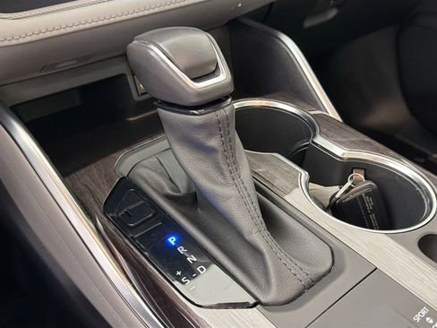 Used 2021 Toyota Highlander Platinum image 17