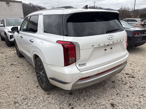 Used 2024 Hyundai Palisade Calligraphy image 6