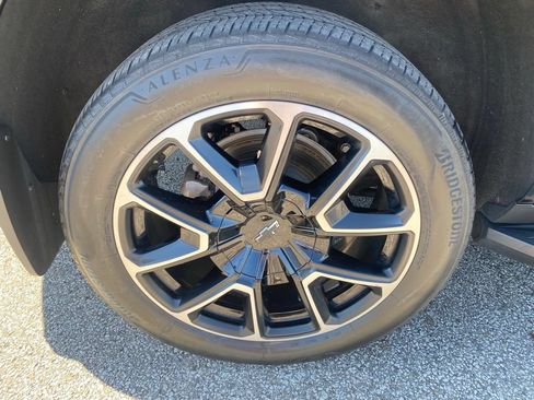 Used 2023 Chevrolet Tahoe RST w/ Luxury Package AWD/4WD image 35