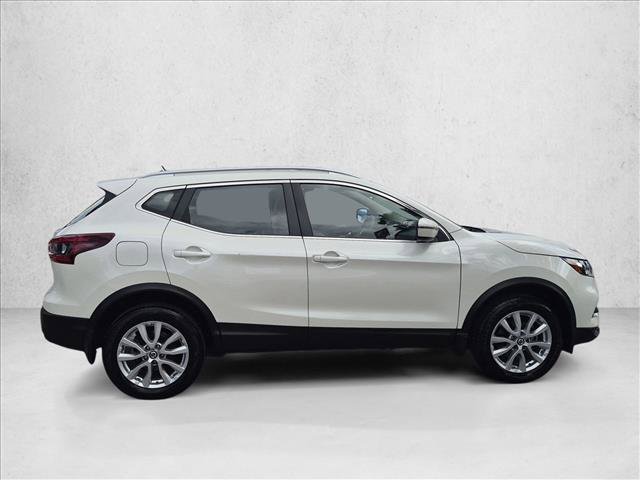 Used 2020 Nissan Rogue Sport SV FWD image 4