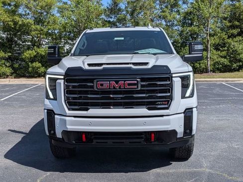 New 2026 GMC Sierra 2500 AT4 w/ AT4 Premium Plus Package AWD/4WD image 8