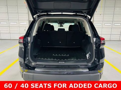 New 2026 Nissan Rogue SV FWD image 8
