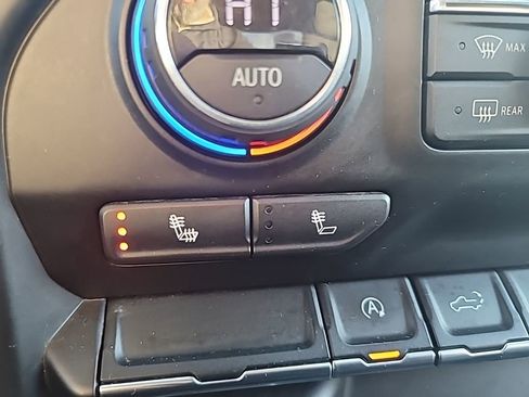 Used 2020 Chevrolet Silverado 1500 LT Trail Boss w/ Convenience Package image 17