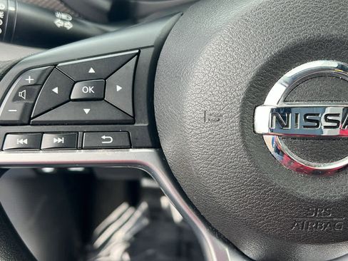 Used 2021 Nissan Kicks SV image 19