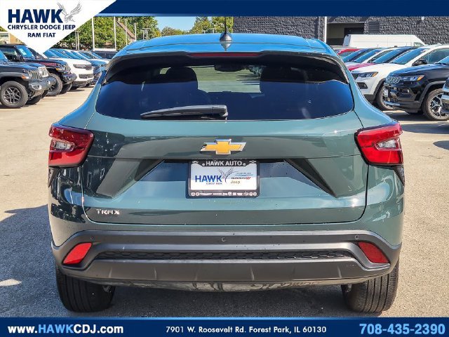 Used 2025 Chevrolet Trax LS w/ LS Convenience Package FWD image 5