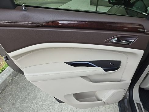Used 2015 Cadillac SRX Premium FWD image 9