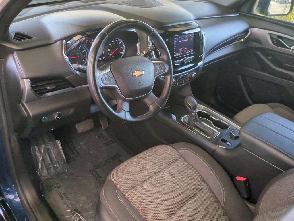 Used 2023 Chevrolet Traverse LT FWD image 11