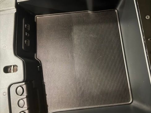 Used 2018 RAM 2500 Big Horn w/ Sport Appearance Group image 23