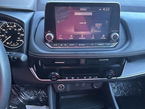 Used 2021 Nissan Rogue SV image 10