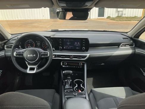 Used 2023 Kia K5 LXS FWD image 4