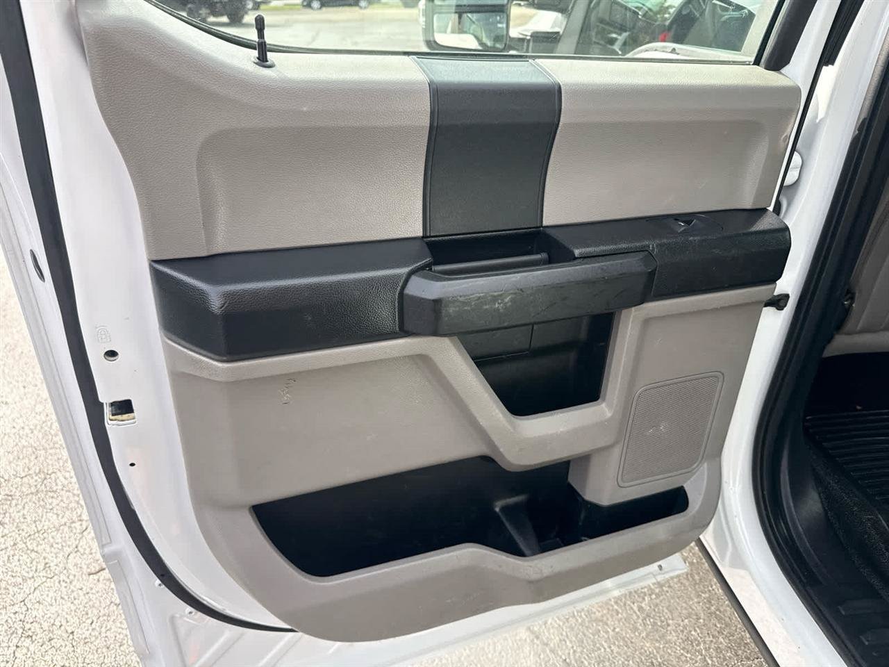 Used 2019 Ford F550 2WD Crew Cab Super Duty w/ Power Equipment Group image 20