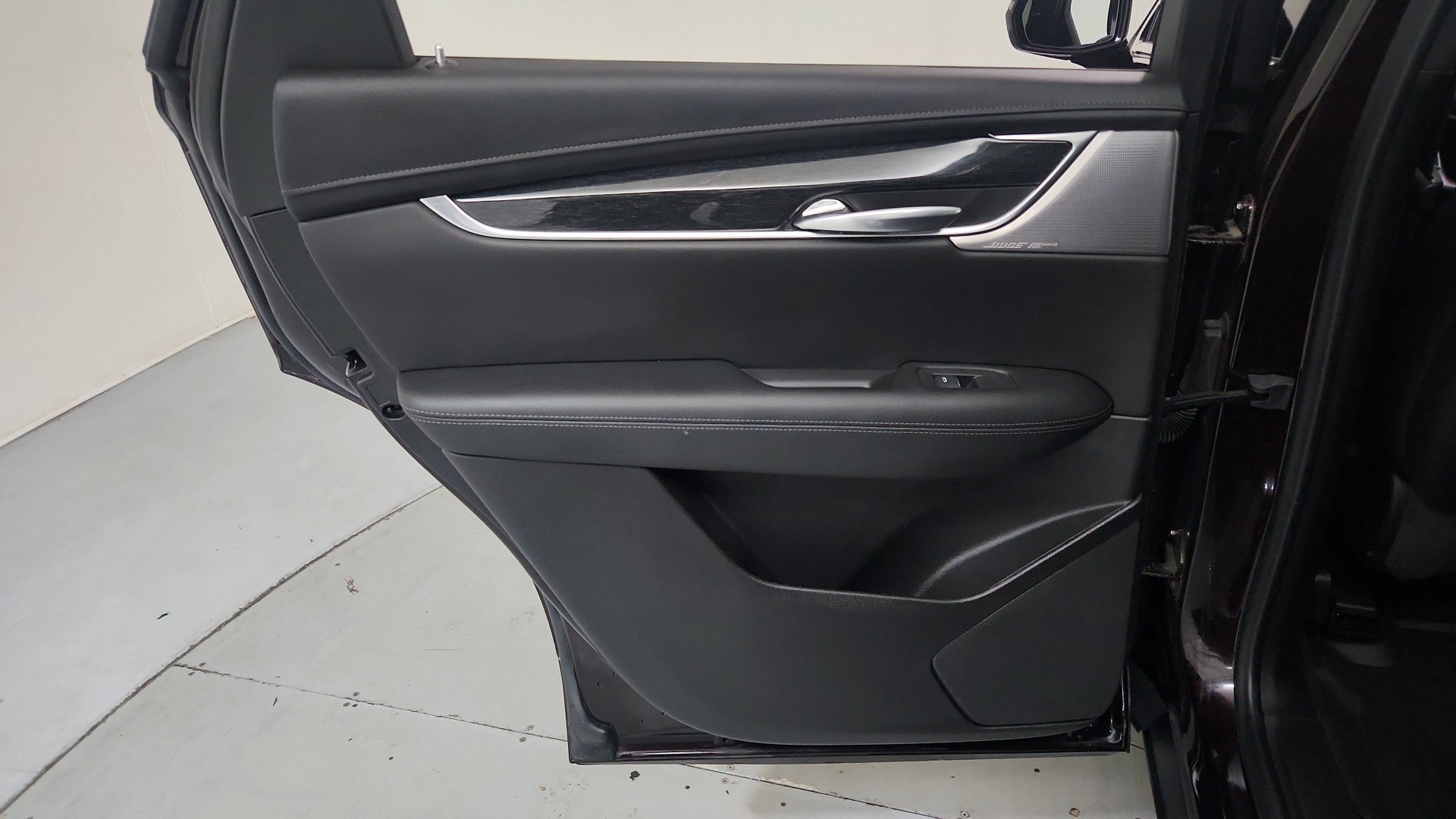 Used 2020 Cadillac XT5 Premium Luxury w/ LPO, Floor Liner Package FWD image 23