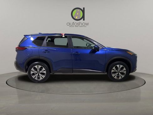 Used 2023 Nissan Rogue SV image 8