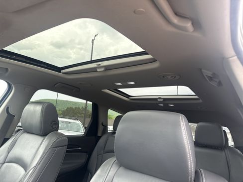 Used 2019 Buick Enclave Premium AWD/4WD image 24