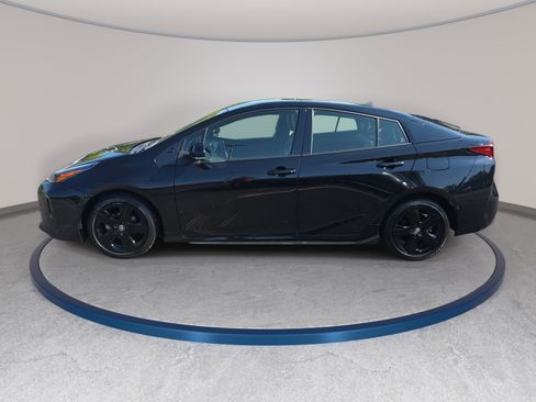 Used 2022 Toyota Prius FWD image 8