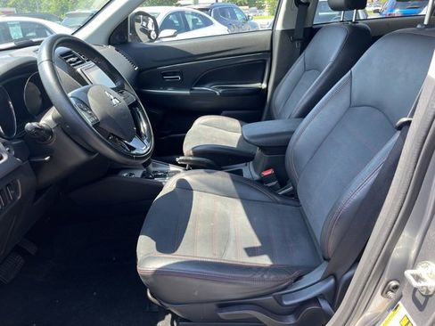 Used 2022 Mitsubishi Outlander Sport SE image 7